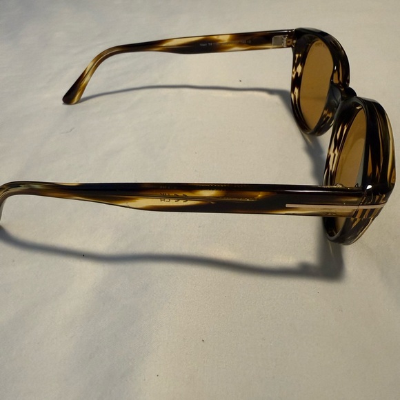 Tom Ford Black and Brown Sunglasses - Picture 5 of 7